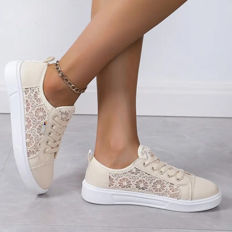Women's Floral Lace-Up Casual Shoes
