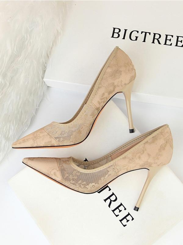 Women's Mesh Hollow Contrast Lace Pumps