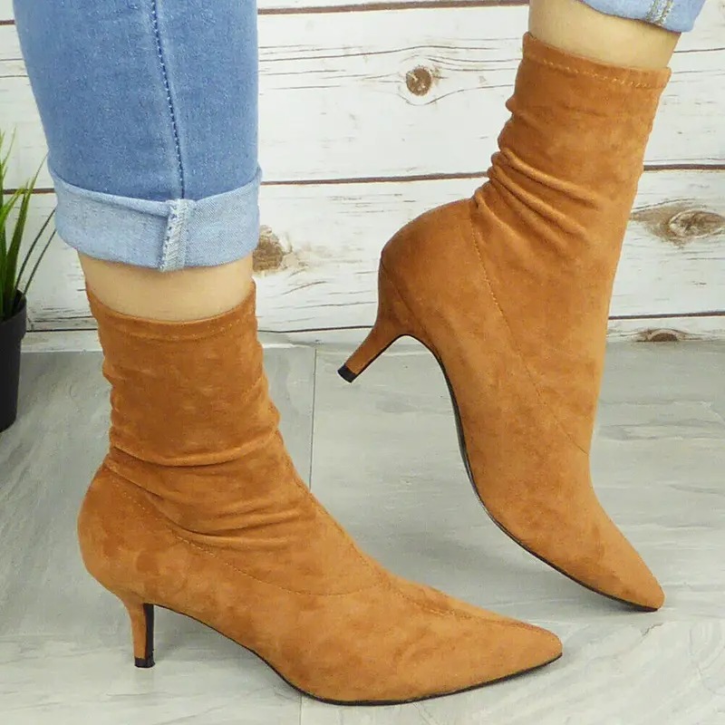Women's Pointed Toe Kitten Heel Boots