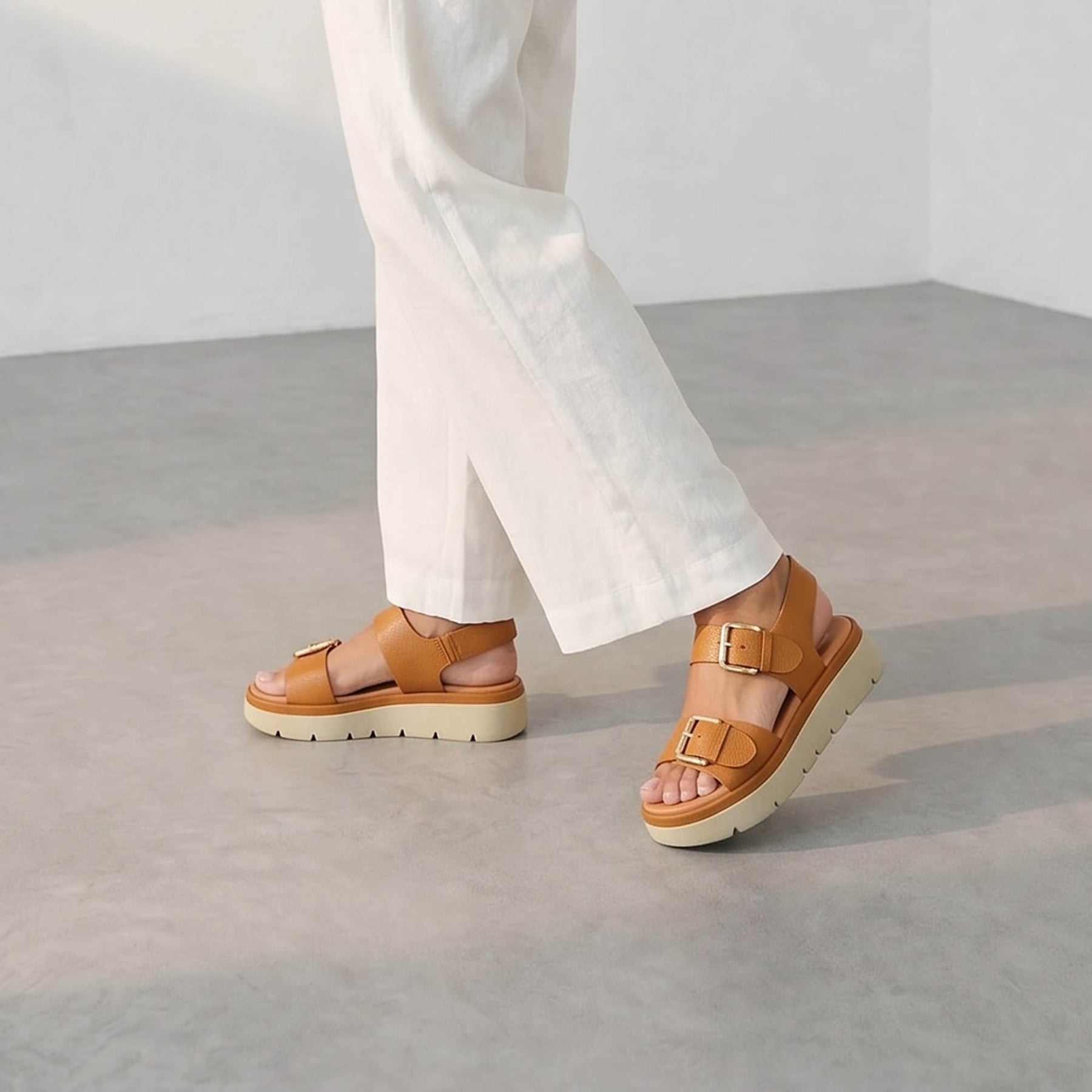 Women's Memory Foam Strap Flatform Sandals