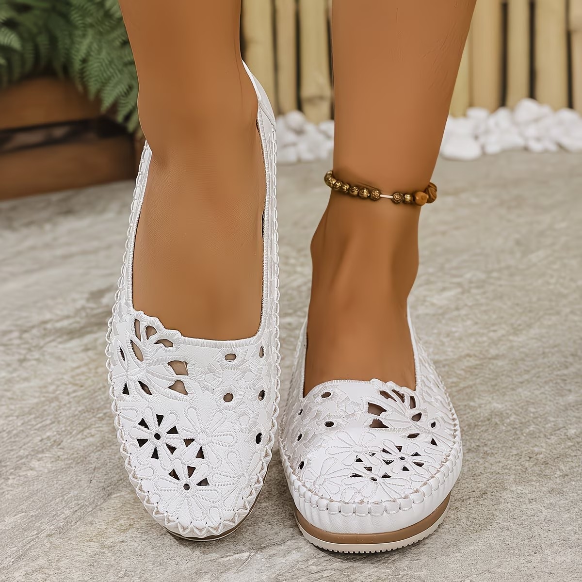 Women's Hollow Embroidery Loafers