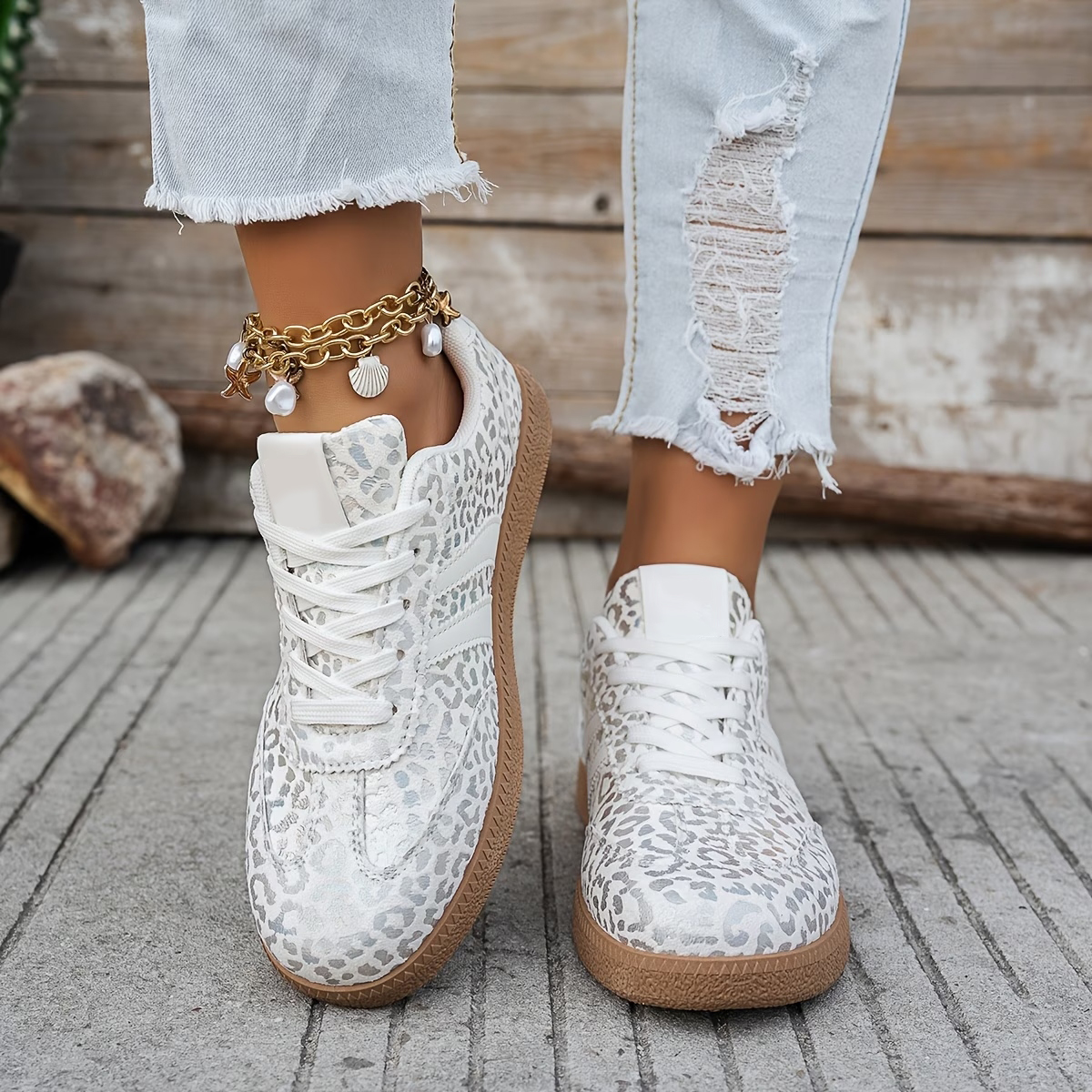 Women's Comfy Leopard Print Sneakers
