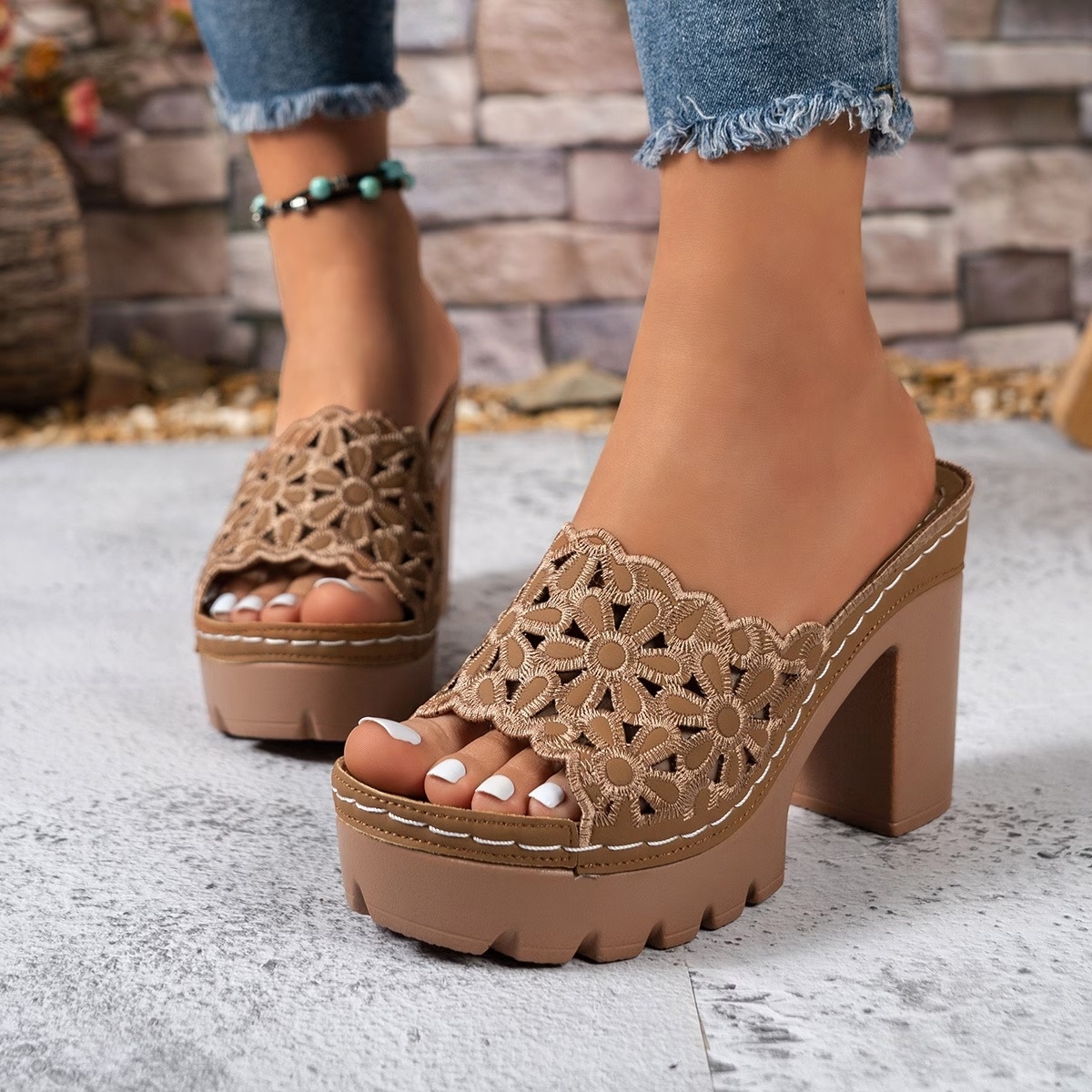 Women's Hollow Thick Sole Slides