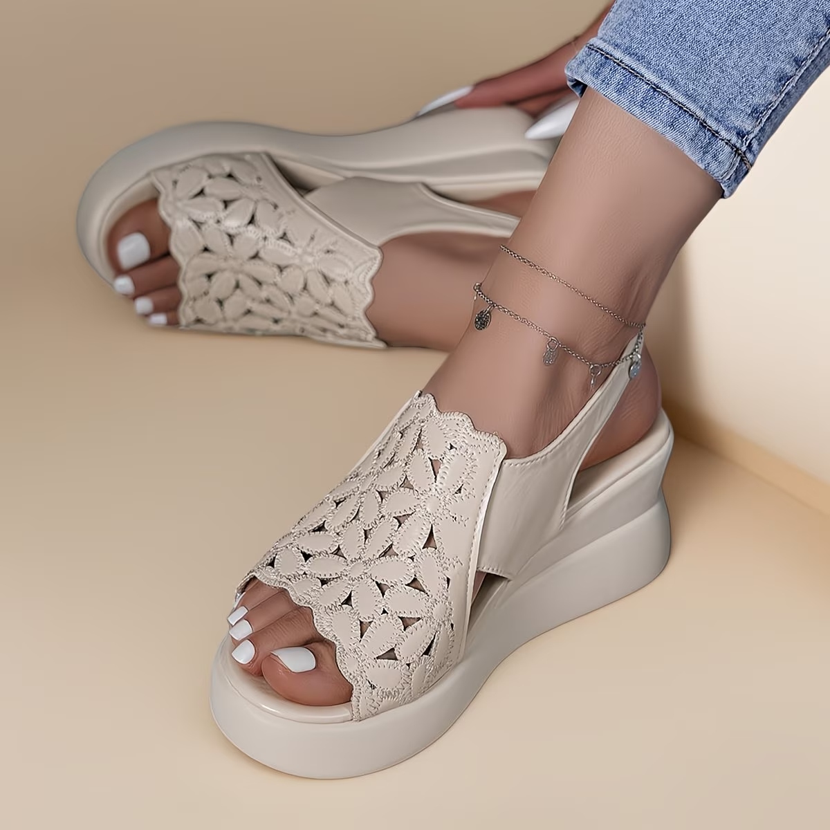 Women's Hollow Lace Up High-Heeled Sandals