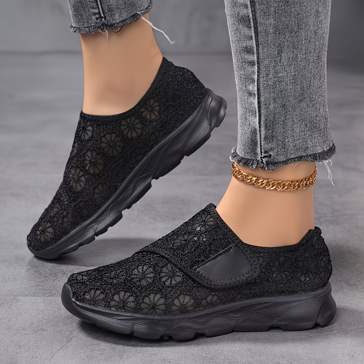 Women's Lace Breathable Walking Shoes