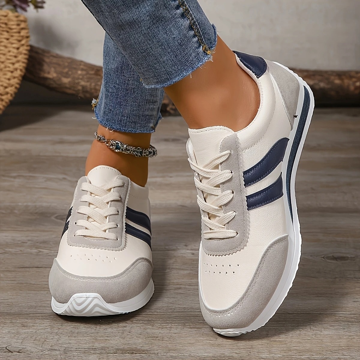 Women's Lightweight Fashion Sneakers