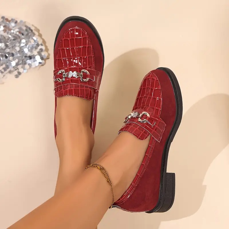 Women's Chic Metallic Chain Loafers
