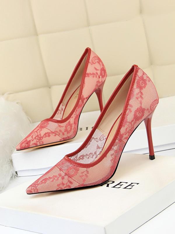 Women's Mesh Hollow Contrast Lace Pumps