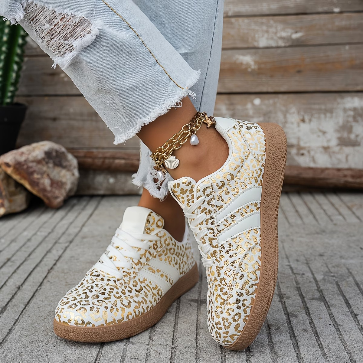 Women's Comfy Leopard Print Sneakers
