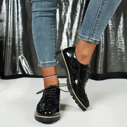 Women's Carved England Shoes