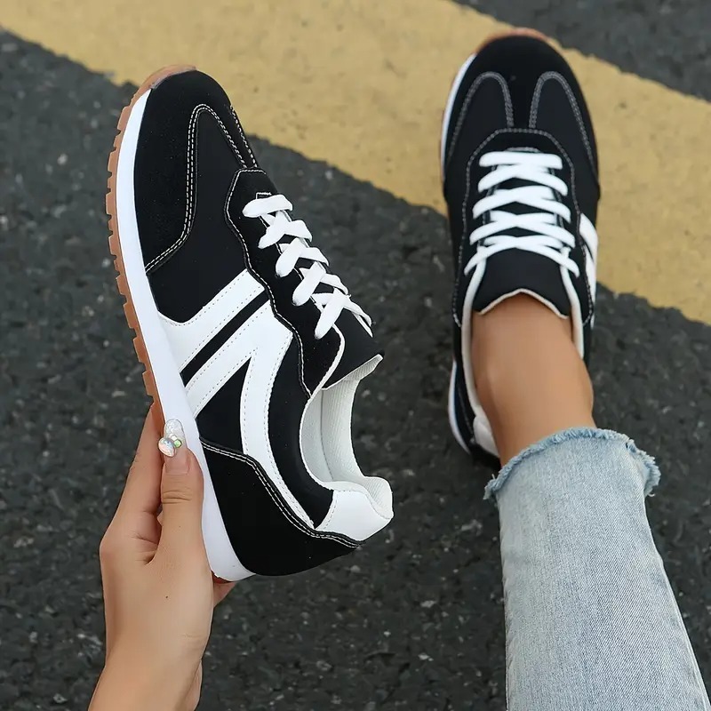 Women's Solid Color Casual Sneakers