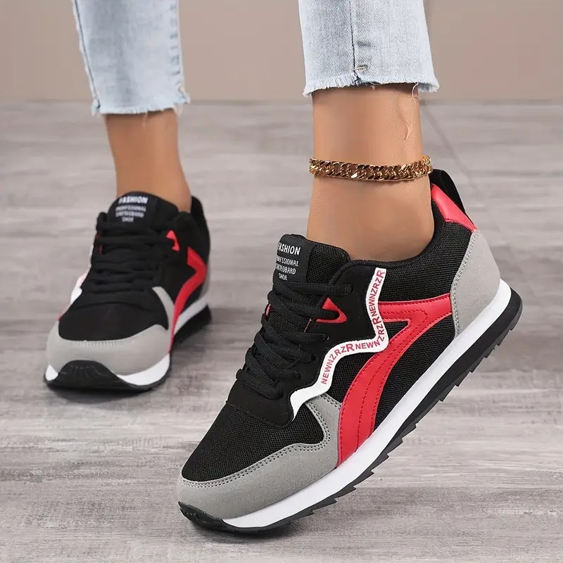 Women's Retro Low-Top Lace-Up Sneakers