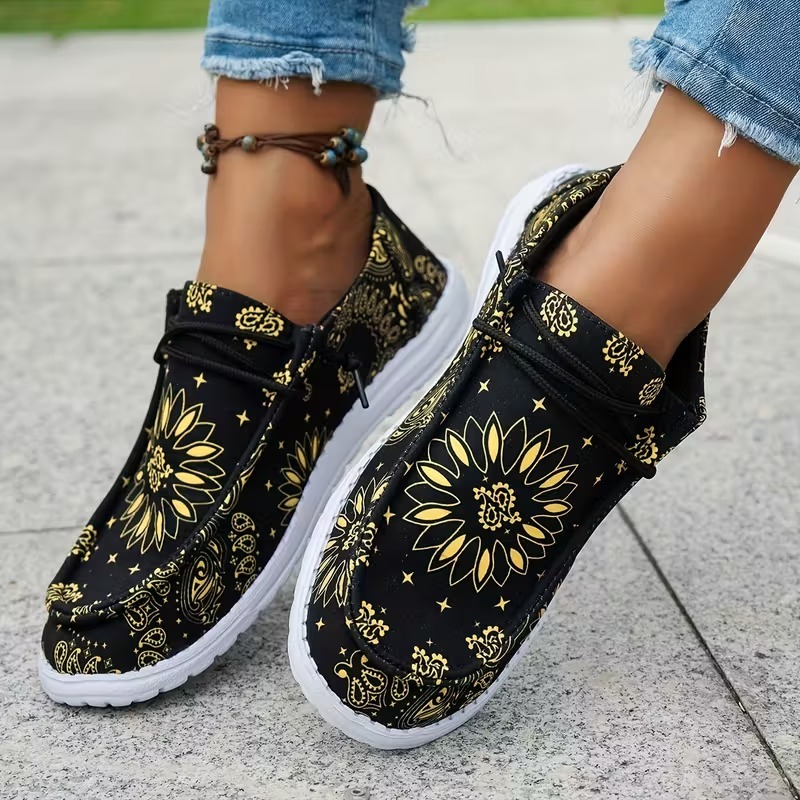 Women's Geometric Floral Slip-On Loafers