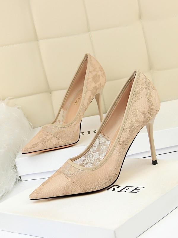 Women's Mesh Hollow Contrast Lace Pumps