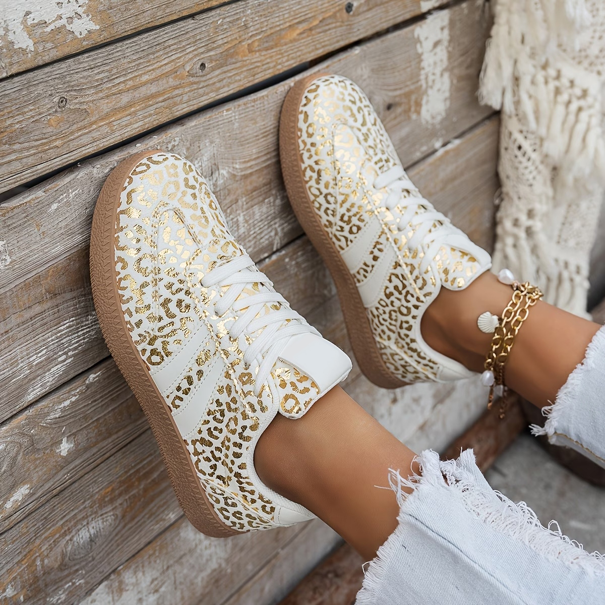 Women's Comfy Leopard Print Sneakers