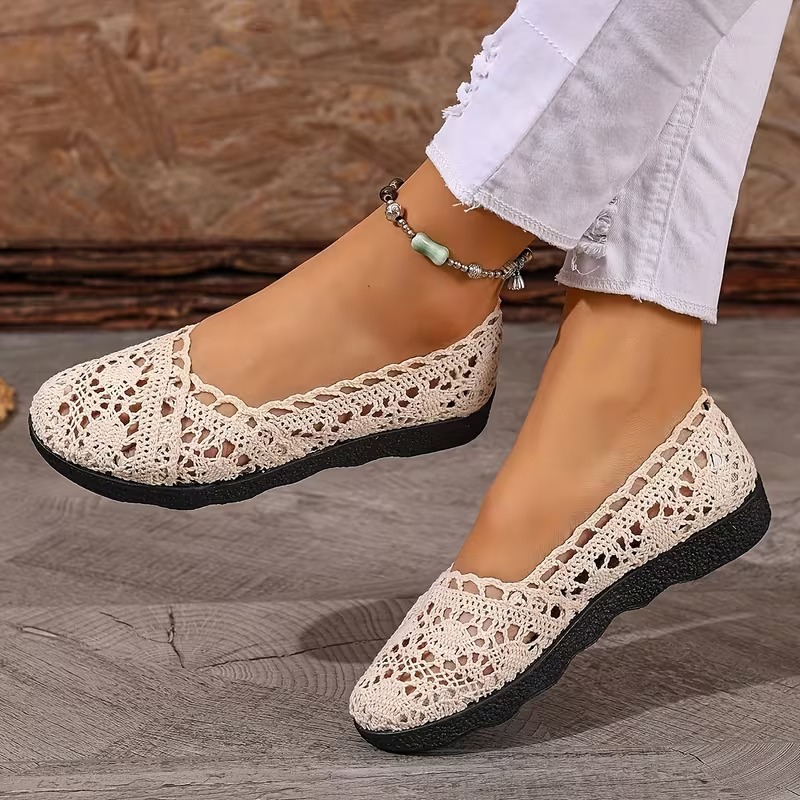Women's Hollow Lace Mesh Shoes