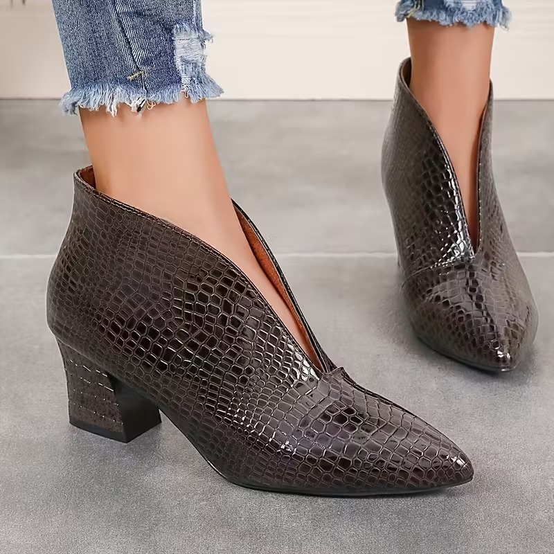 Women's Elegant Sexy V-cut Ankle Boots