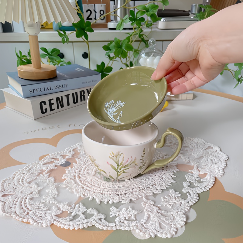 Botanical Floral Ceramic Cup with Matching Lid