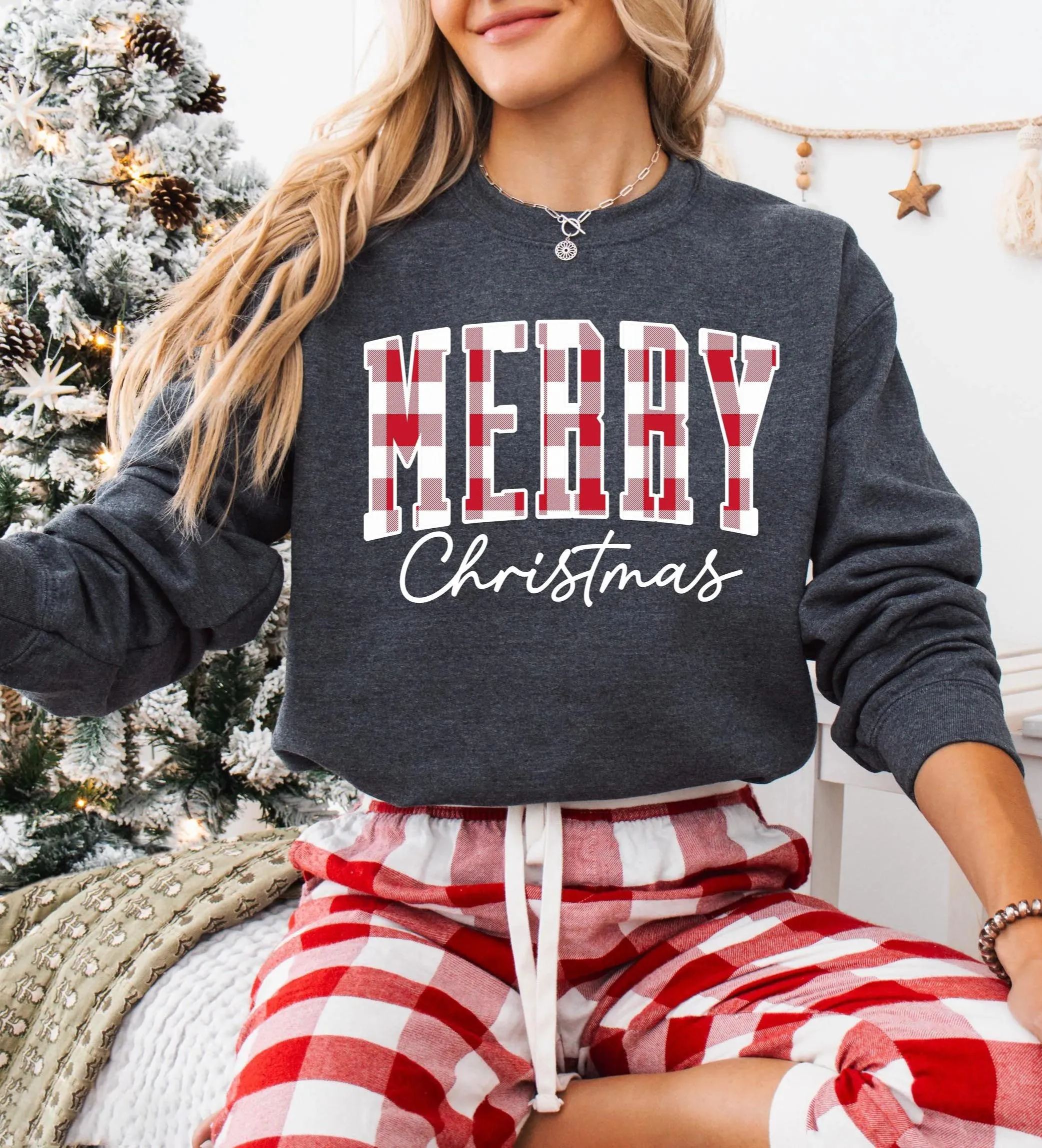 ✨“Merry Christmas” Plaid Graphic Sweatshirt