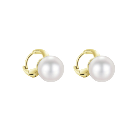 Pearl earrings with ring