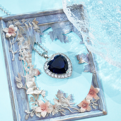 Valentine's Day Gifts🎁 Heart of Light Necklace