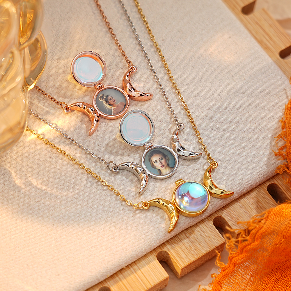 🌙 Triple Moon Goddess Moonstone Necklace