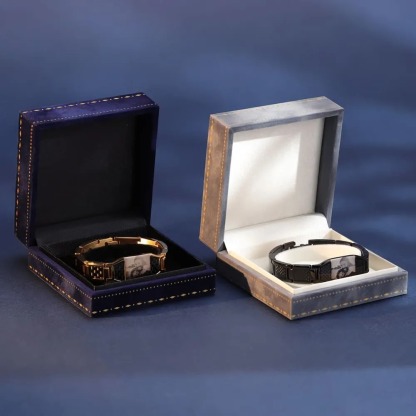 Italian Velvet Bracelet Box