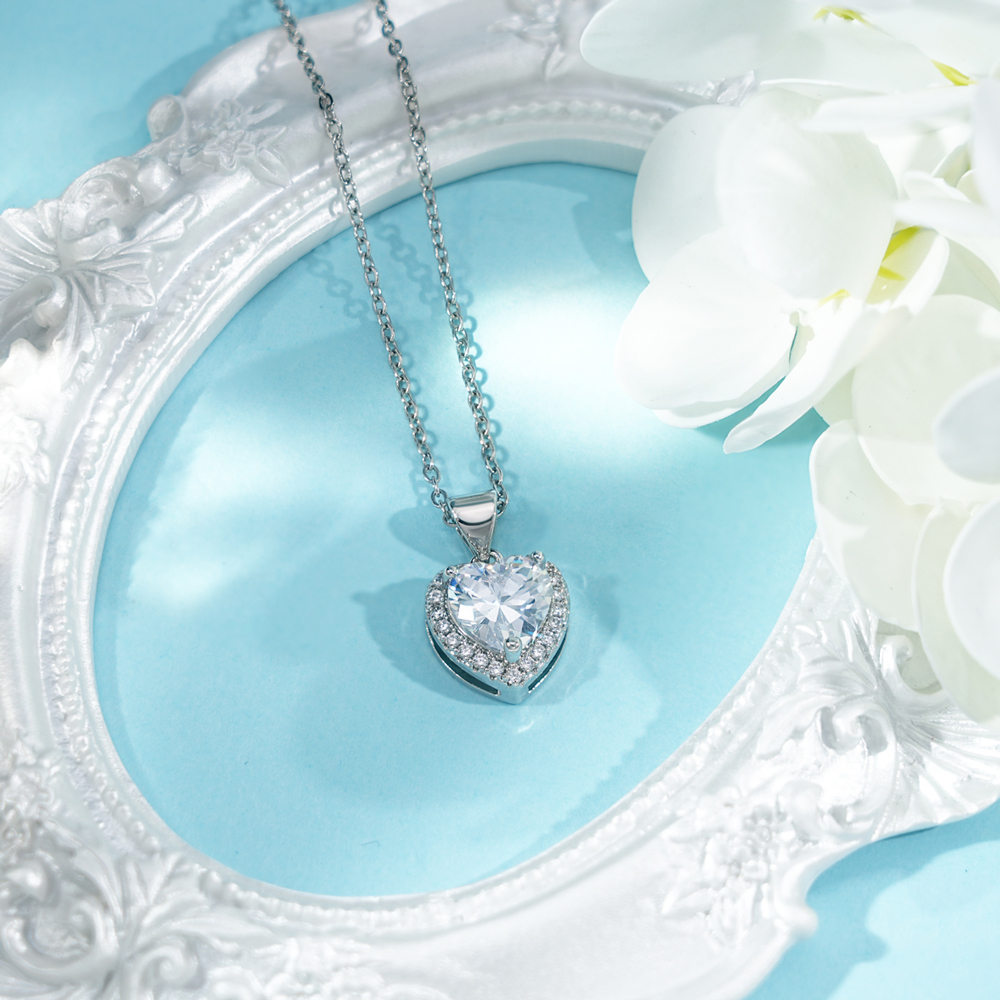 Valentine's Day Gifts🎁 Heart of Light Necklace