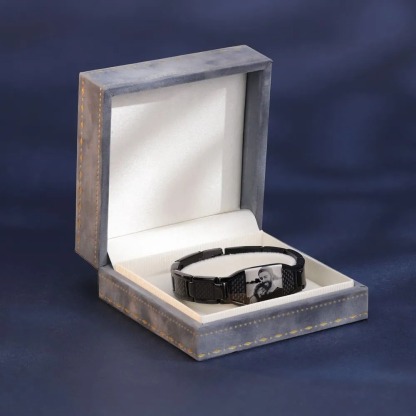 Italian Velvet Bracelet Box