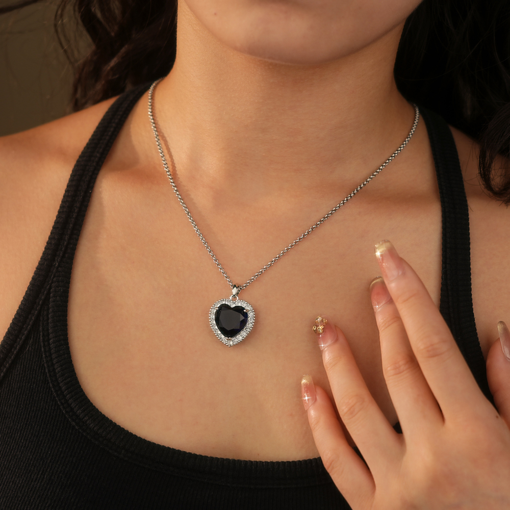 Valentine's Day Gifts🎁 Heart of Light Necklace