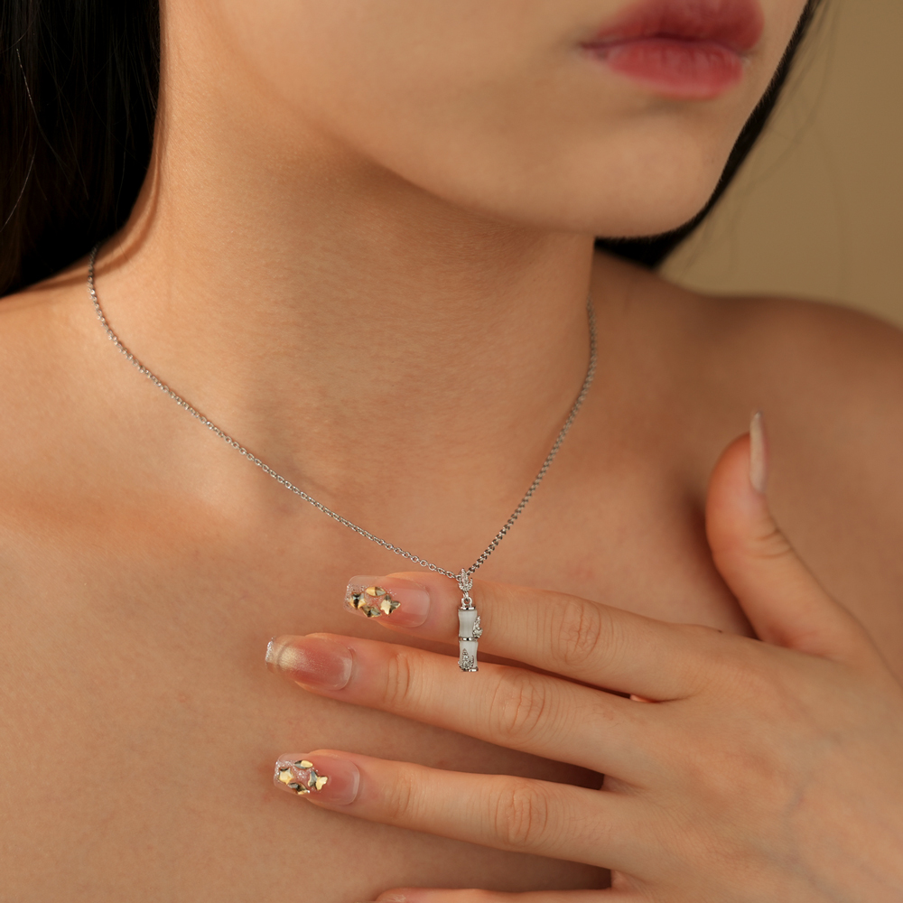 Bamboo Glow Jade Clavicle Necklace
