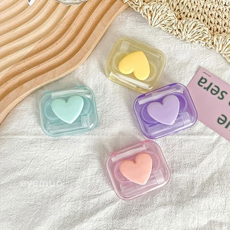 Eyemua Clear 3D Heart Lens Case