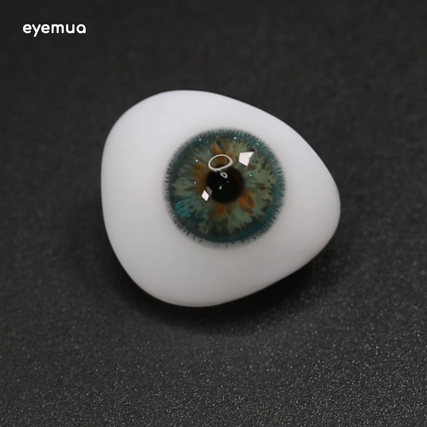 Eyemua Emerald Diva Green