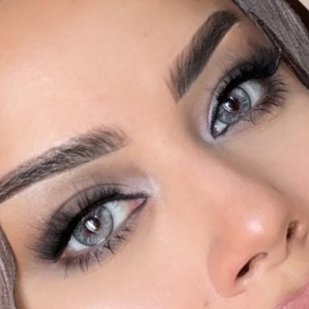 Eyemua Silver Cat Grey Contact Lenses | 1 Yearly