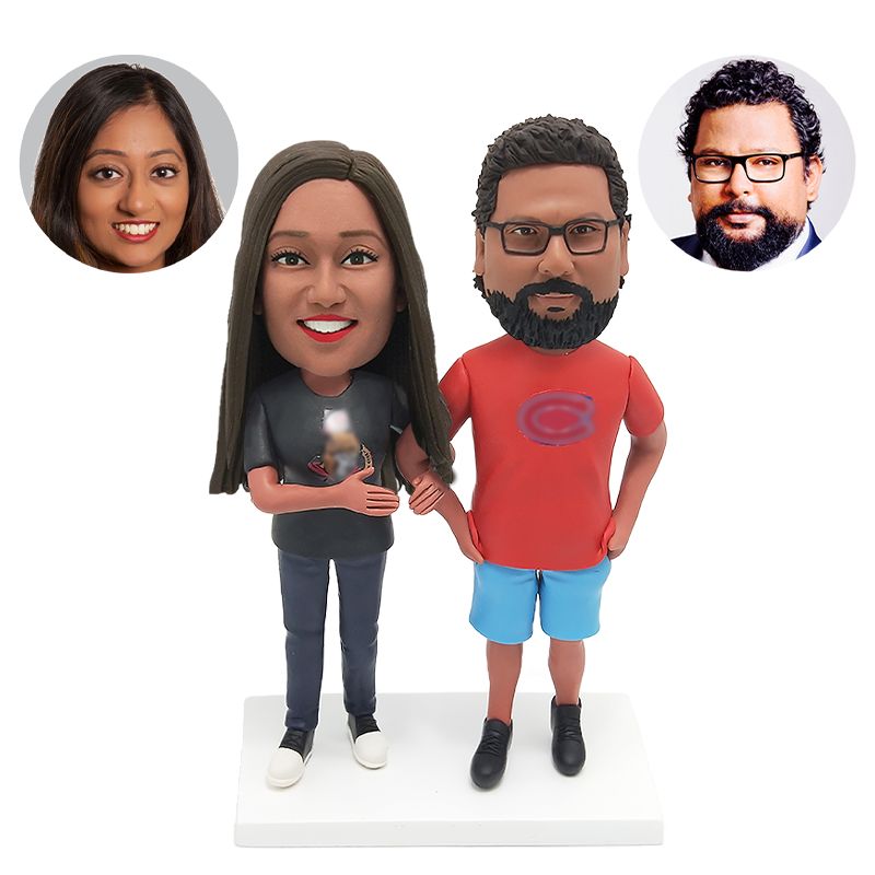 personalised bobble head couple standing arm in arm