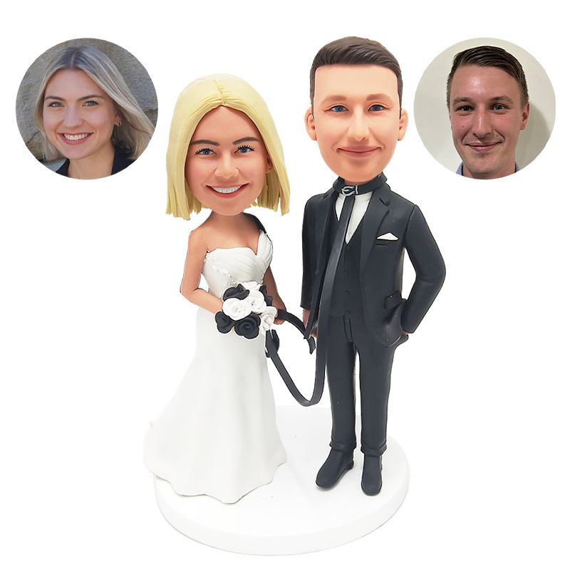 custom bobblehead figure wedding couple holding flowers