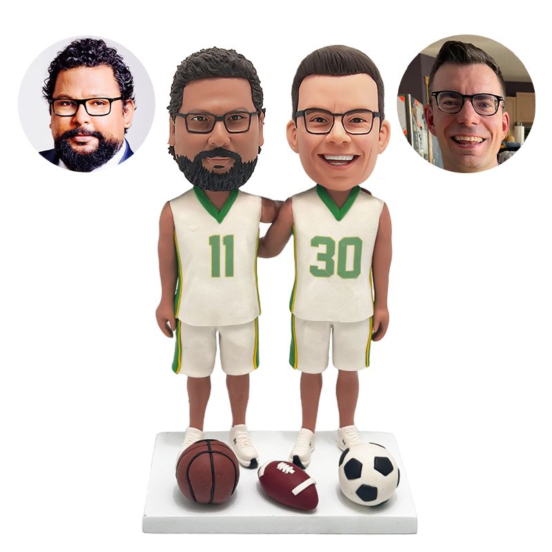 personalised bobble head couple with arms around each other