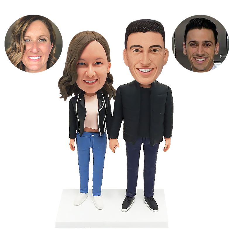 custom bobblehead casual couple walking hand in hand