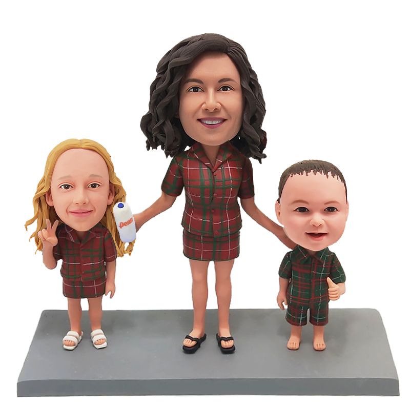 custom made bobblehead mother standing with her daughter and young son