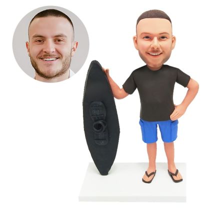 personalised bobble head man holding a skateboard