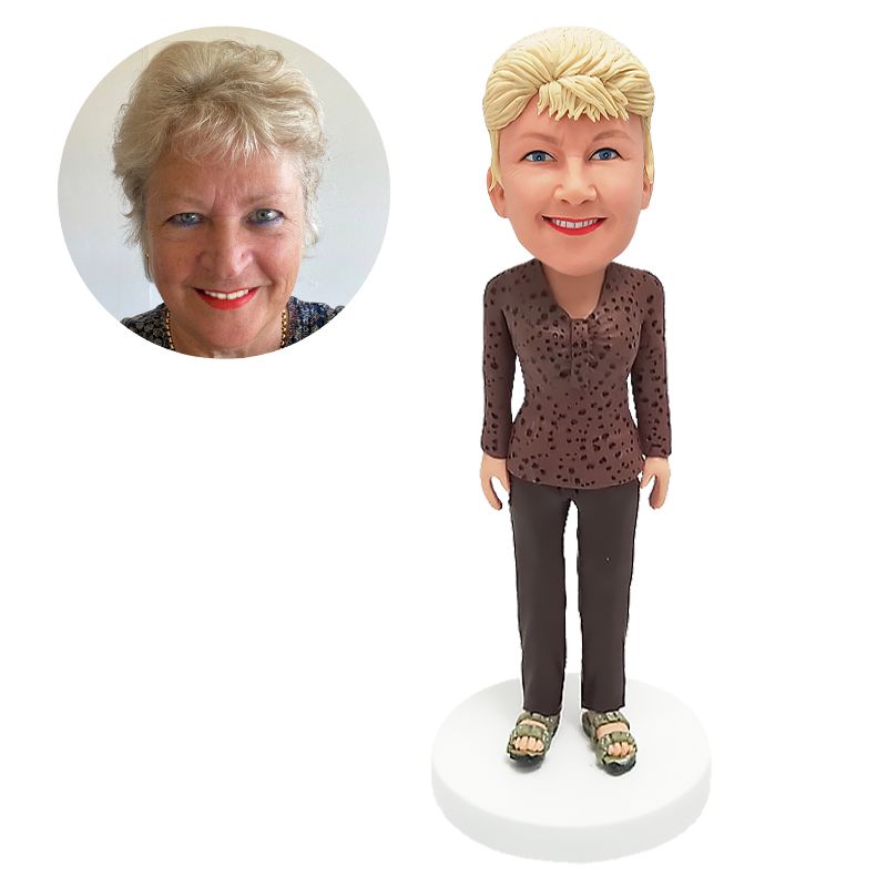 bobble head figurine old lady