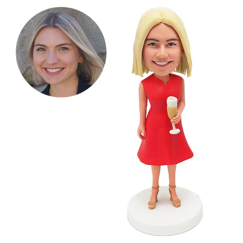 personalised bobble head pretty lady holding a drink