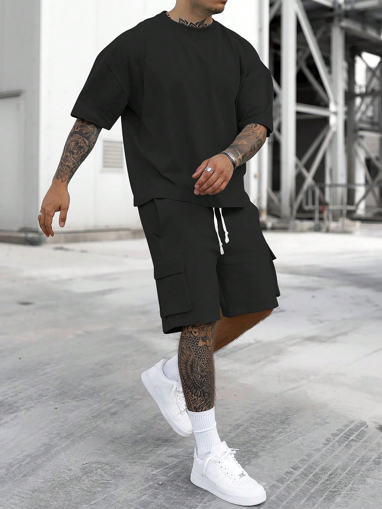 Men's Solid Tee & Cargo Shorts Set