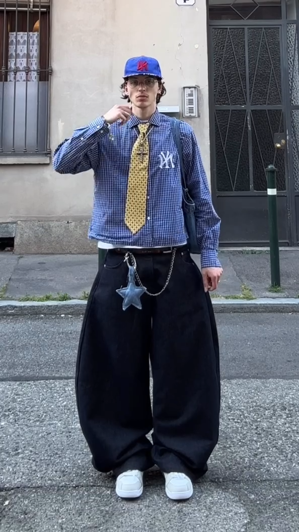 Men's Vintage American Curved Pleated Trousers – Retro Streetwear, Loose Fit, Casual Wide-Leg Pants, Versatile & Stylish