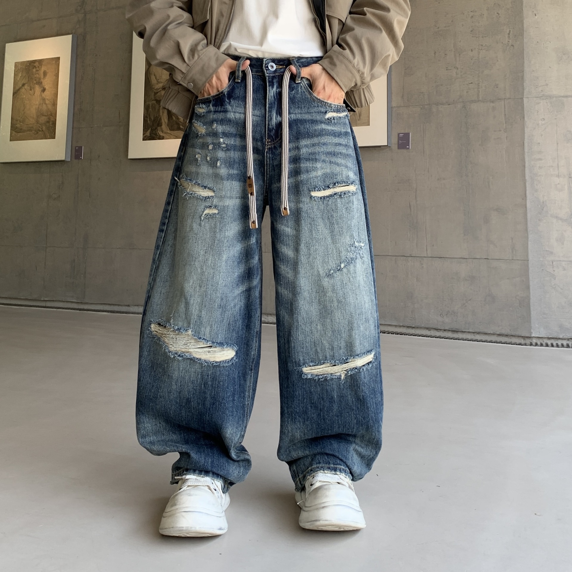 Men’s Gradient Distressed-Effect Jeans – American Retro High-Street Style Loose Fit Scimitar Wide-Leg Denim Pants