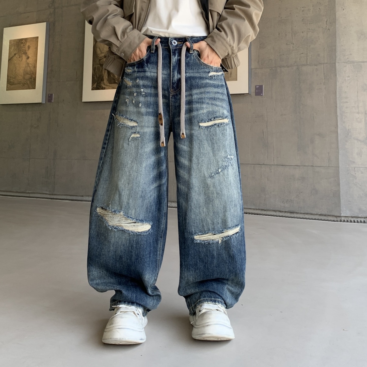 Men’s Gradient Distressed-Effect Jeans – American Retro High-Street Style Loose Fit Scimitar Wide-Leg Denim Pants