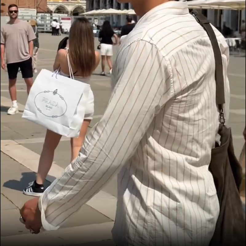 Men's Classic Vertical Striped Long Sleeve Shirt, Versatile and Casual for Layering Wear