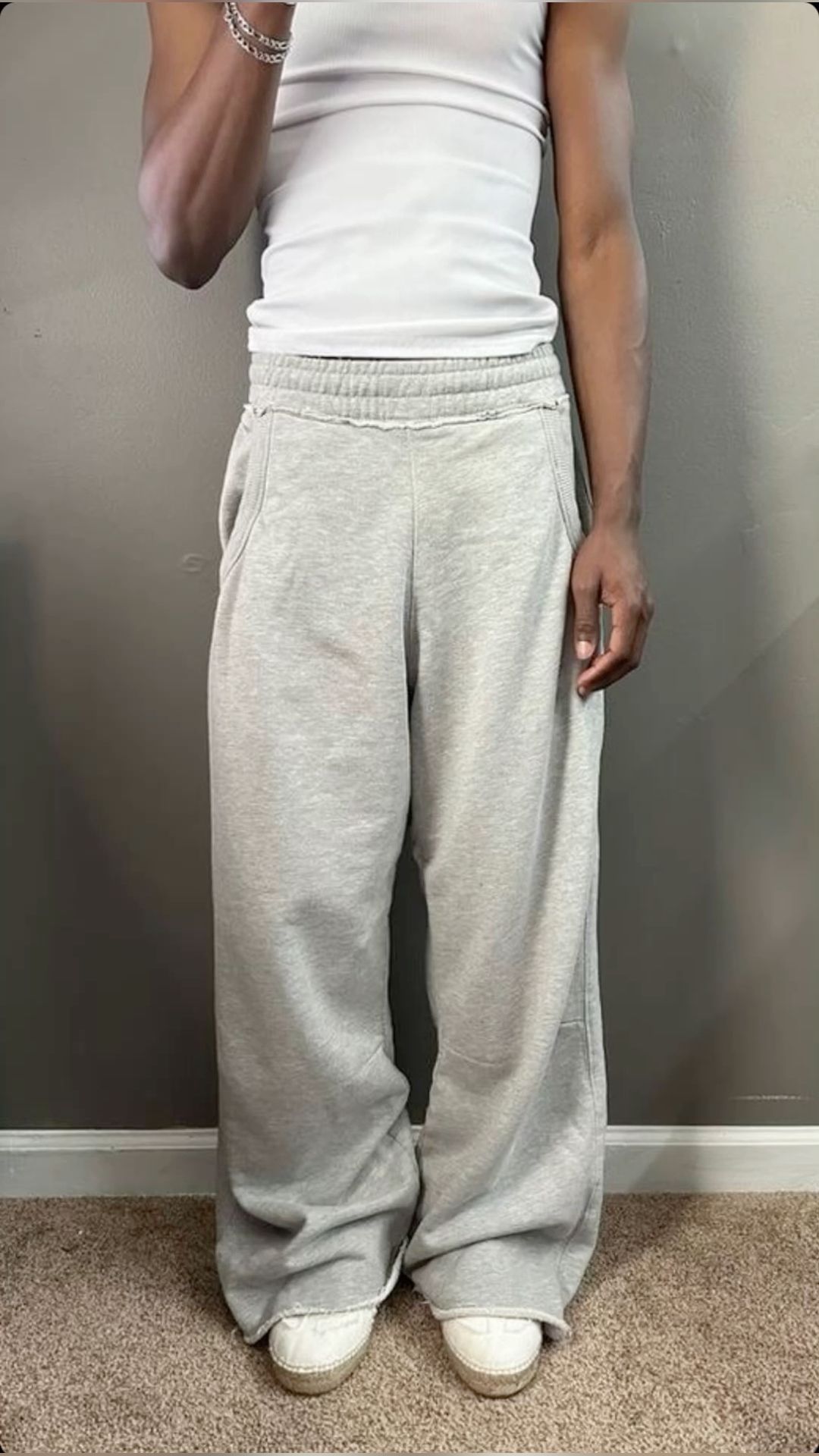 Unisex Street Style Gray Casual Pants – Relaxed Fit Sweatpants for Everyday Comfort and Trendy Couple Outfits