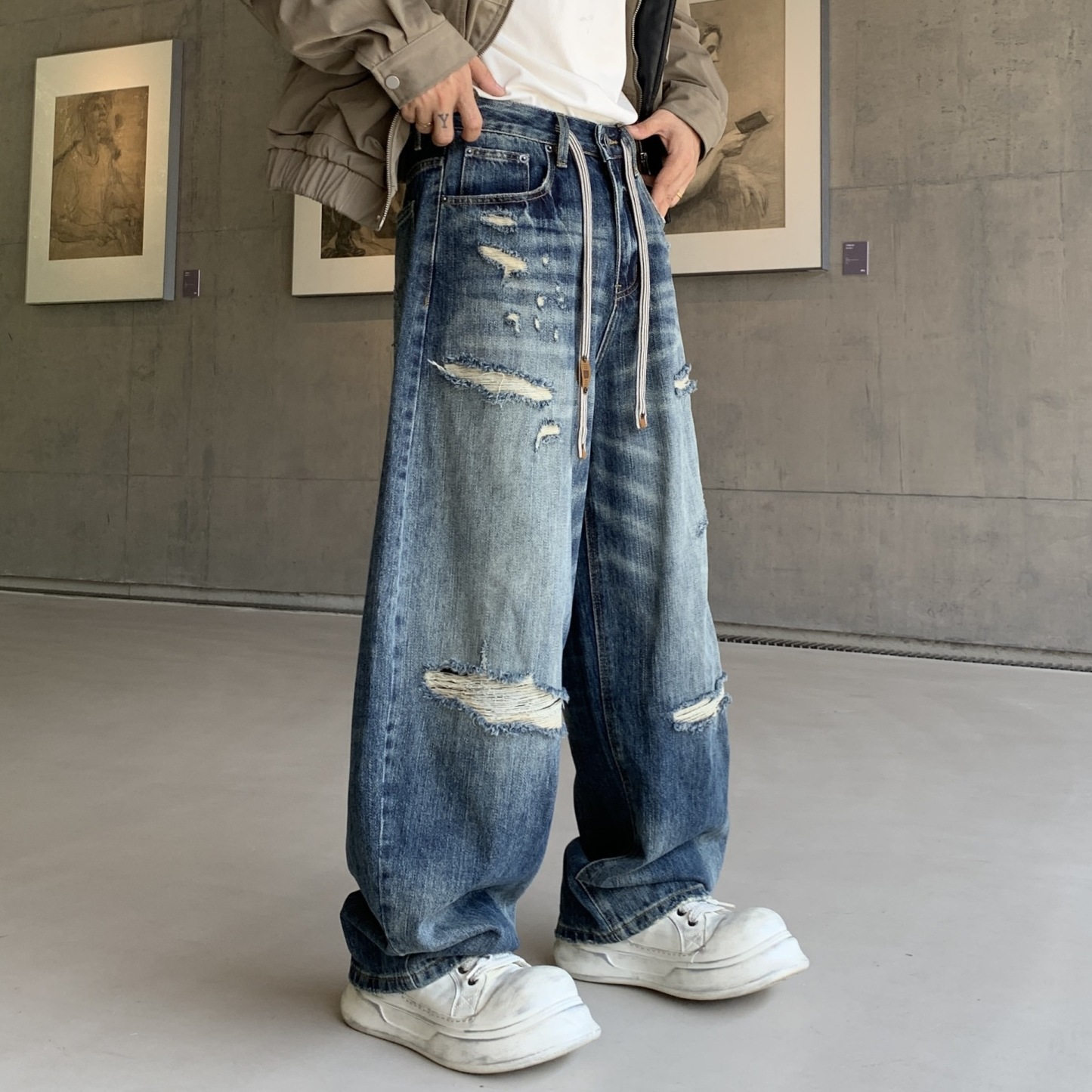 Men’s Gradient Distressed-Effect Jeans – American Retro High-Street Style Loose Fit Scimitar Wide-Leg Denim Pants