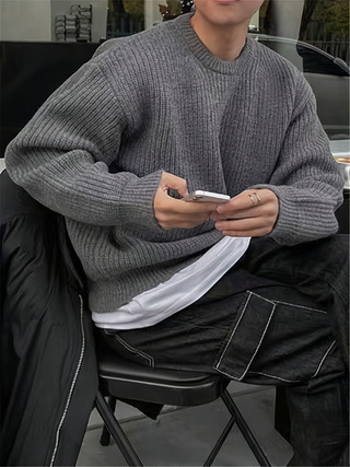 Korean INS-Style Loose Fit Gray Knit Sweater – Minimalist Men’s Crewneck Pullover for Fall & Winter